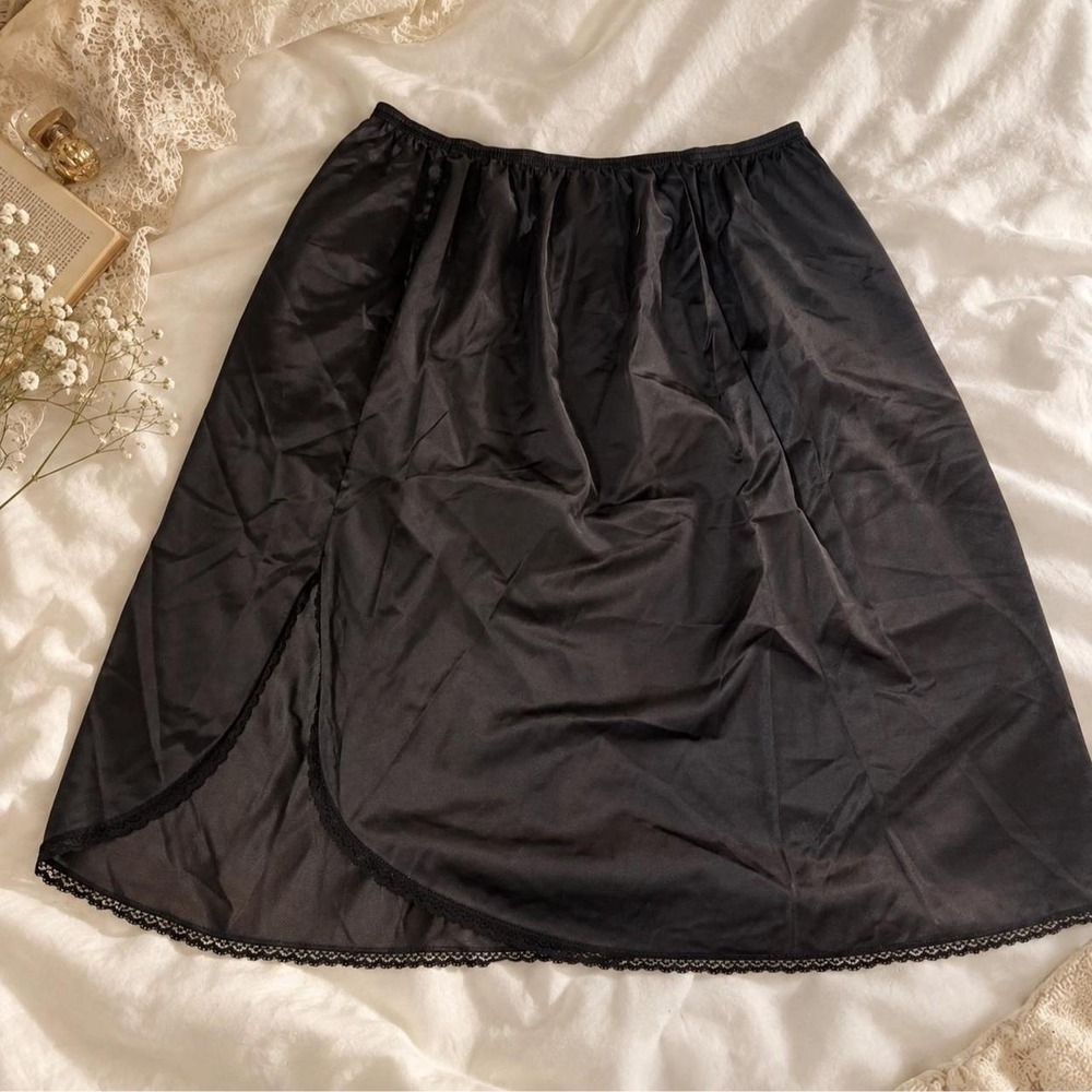 Black Satin Slip skirt 90s Vanity Fair black satin half slip size large